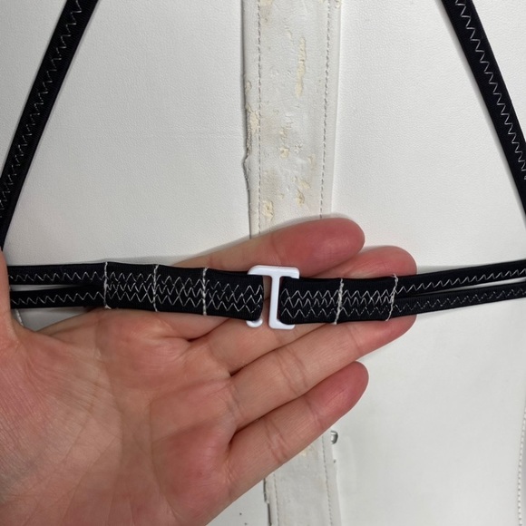 Victoria's Secret The Teeny Bikini Top in a Black and White Geometric Pr… - Picture 6 of 8